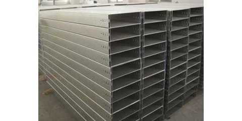 廣州鋁合金橋架廠家及電纜橋架價格解析——以廣州市南沙區興聯金屬制品廠（普通合伙）與配電柜應用為例